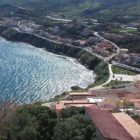 Castello *